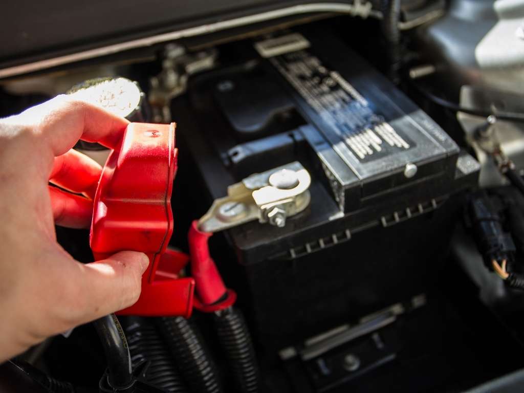 Cambiar batería del coche: todo lo que tienes que saber - Holamotor